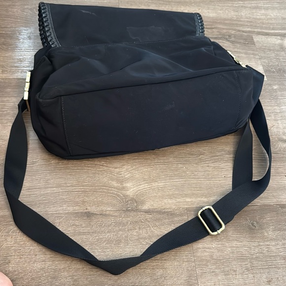 Tory Burch diaper bag,Crossbody Bag with Adjustable Strap - Picture 4 of 4